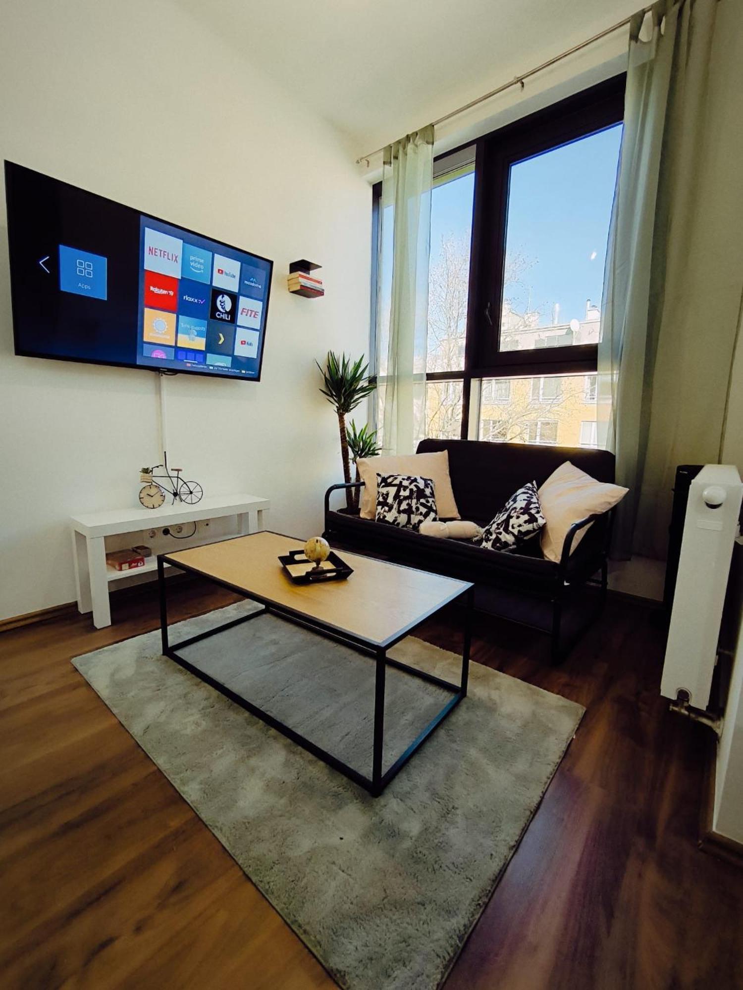 Pretty Apartment Next To Metro Station Wien Exteriör bild